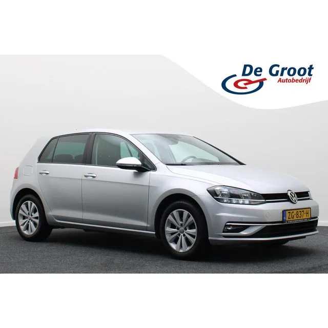 Volkswagen Golf (2019) — foto 1