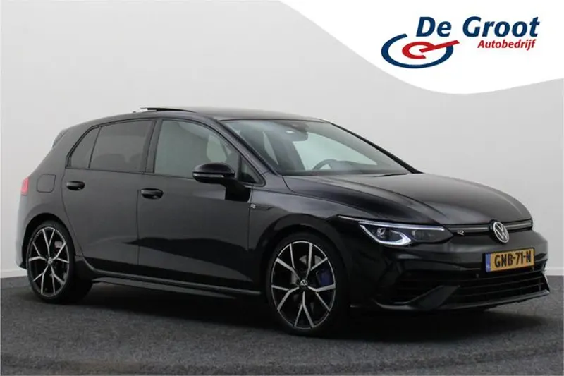 Volkswagen Golf (2023)