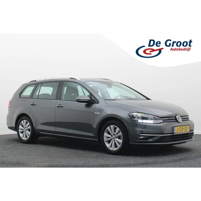 Volkswagen Golf (2020) — foto 1