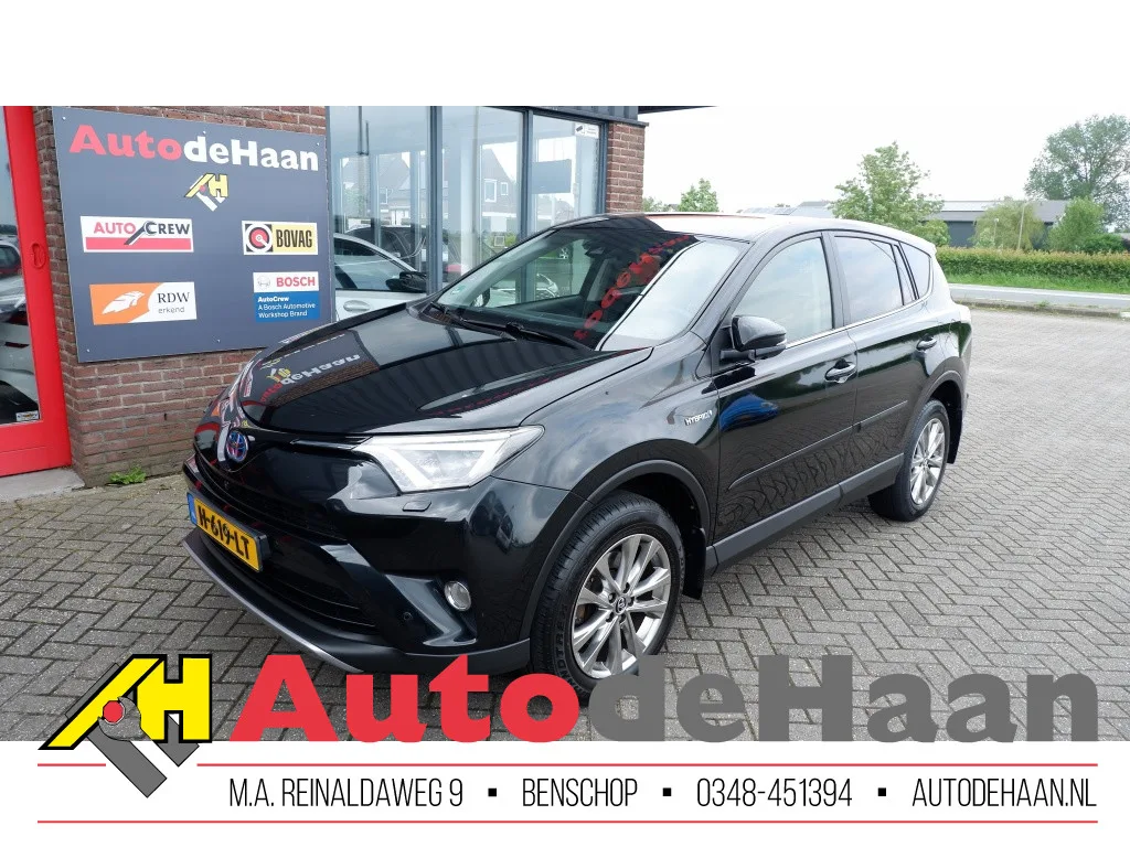 Toyota RAV4 (2017) — foto 1