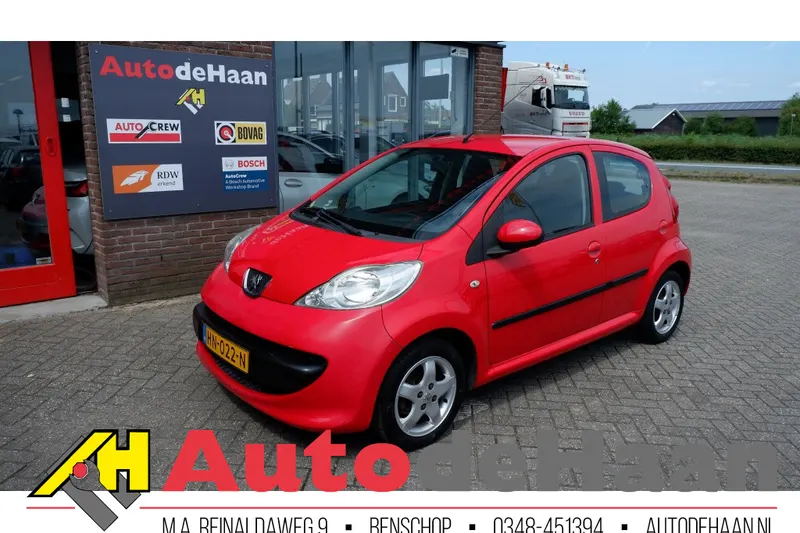 Peugeot 107 (2008)
