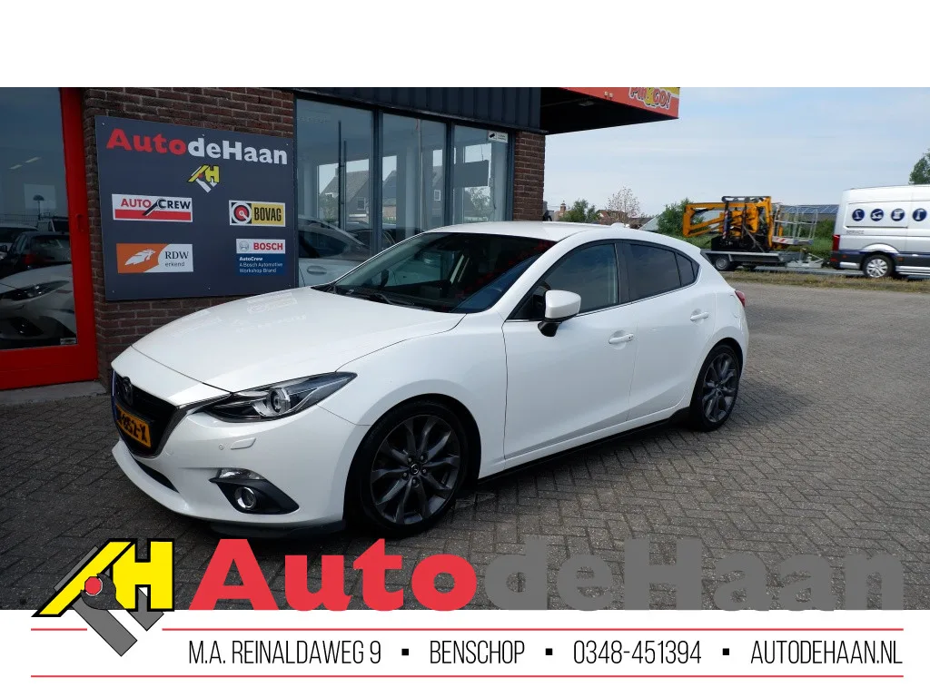 Mazda 3 (2015) — foto 1
