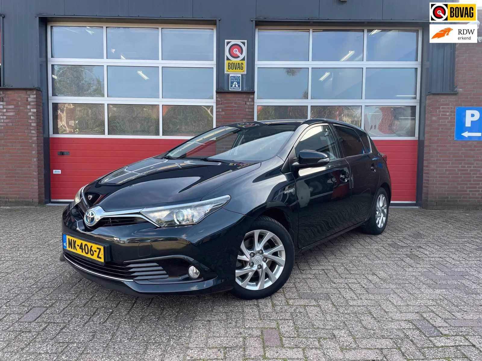 Toyota Auris (2016) — foto 1
