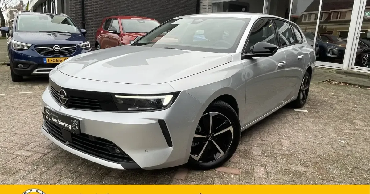 Opel Astra (2024) — foto 1