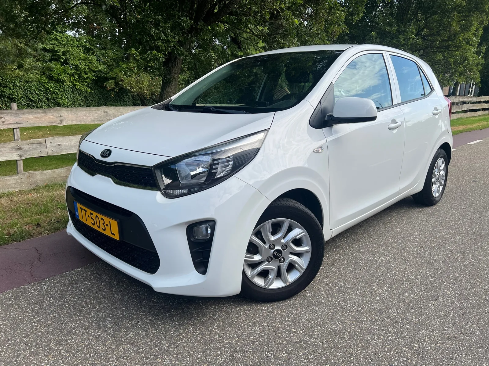 Kia Picanto (2018) — foto 1