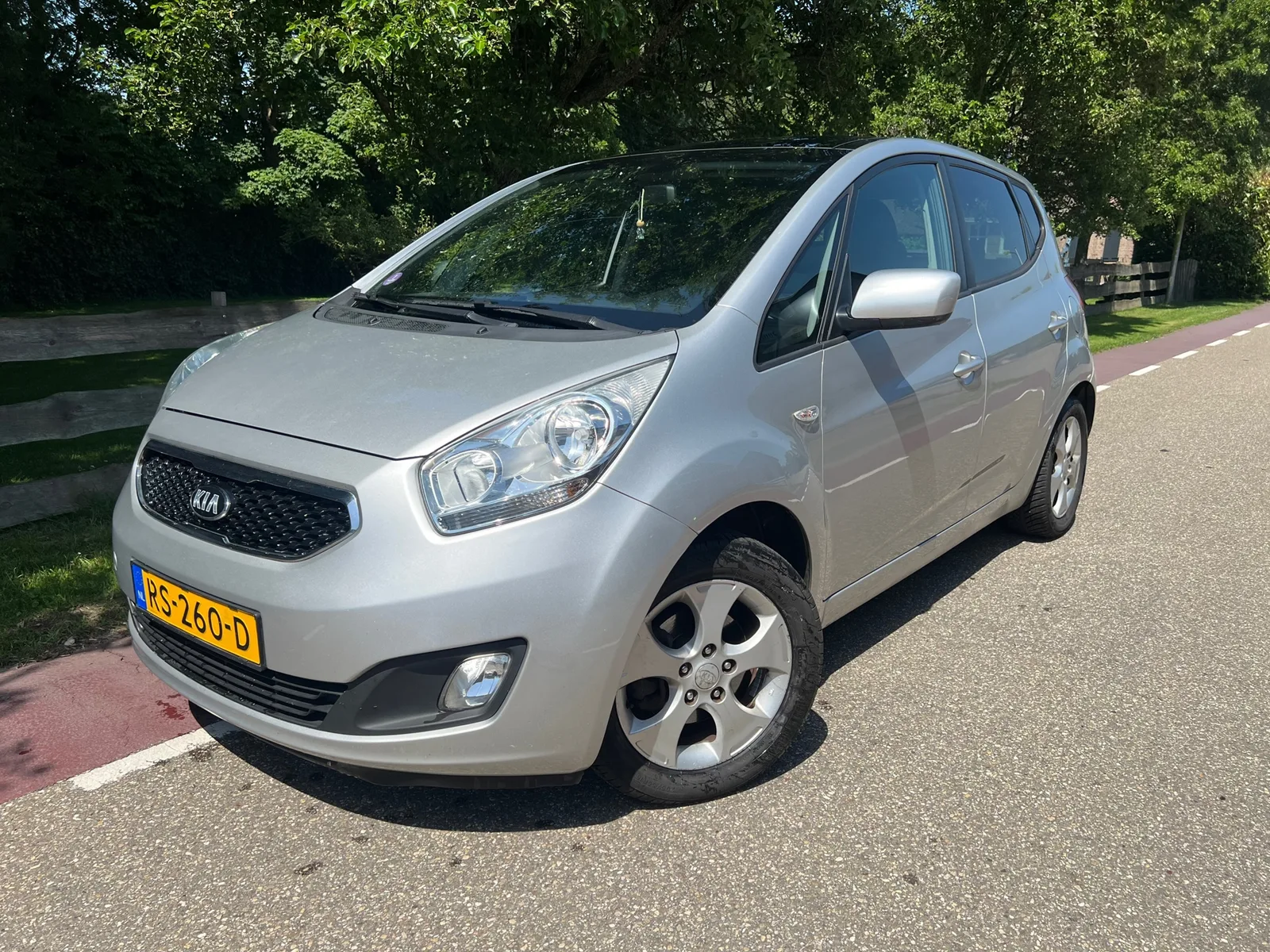 Kia Venga (2014) — foto 1