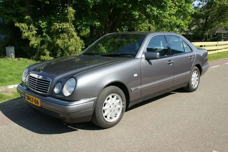 Mercedes-Benz E-Klasse (1997)
