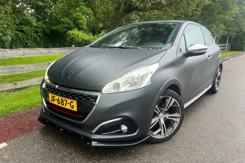 Peugeot 208 (2016)
