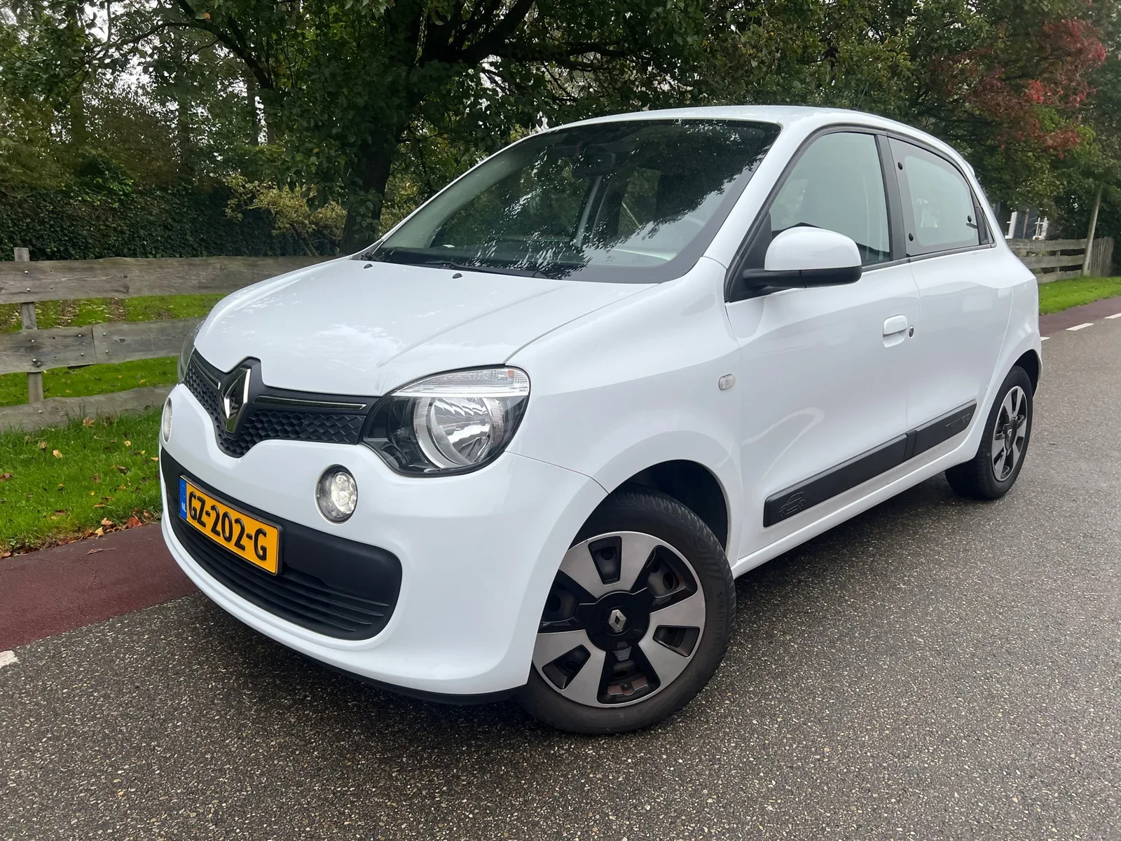 Renault Twingo (2015) — foto 1