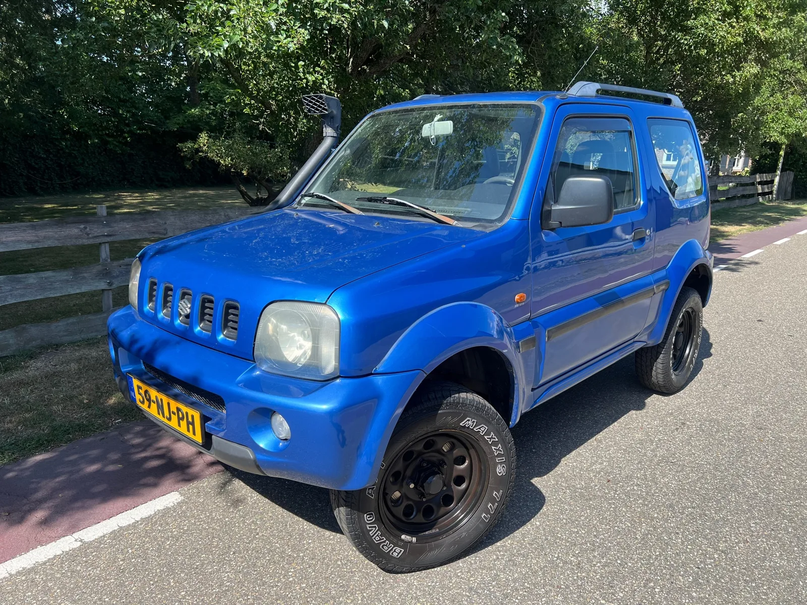 Suzuki Jimny (2003) — foto 1