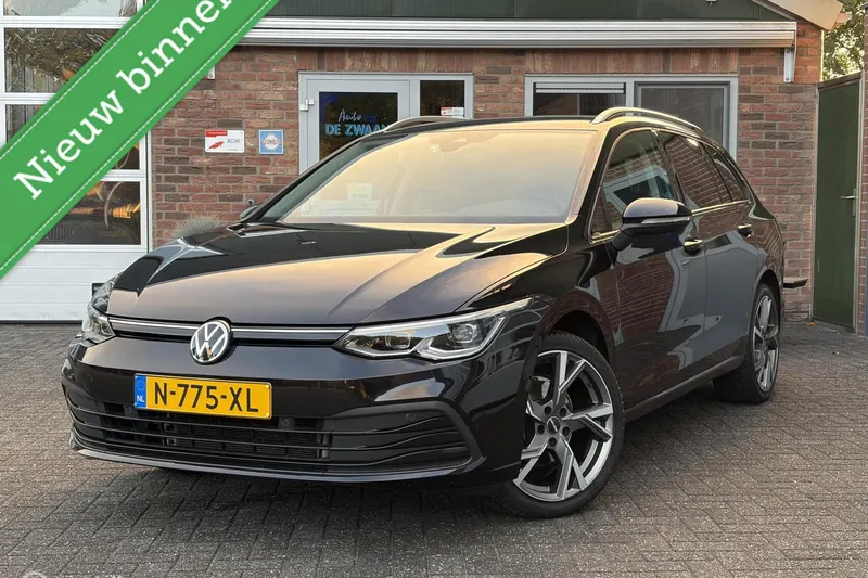 Volkswagen Golf (2022)