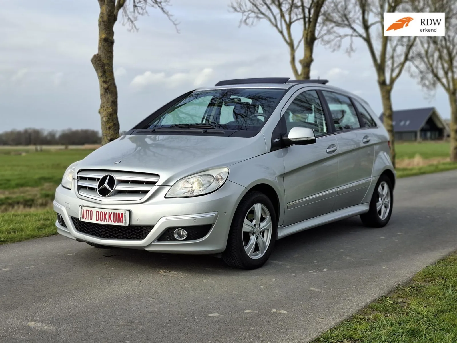 Mercedes-Benz B-Klasse (2011) — foto 1