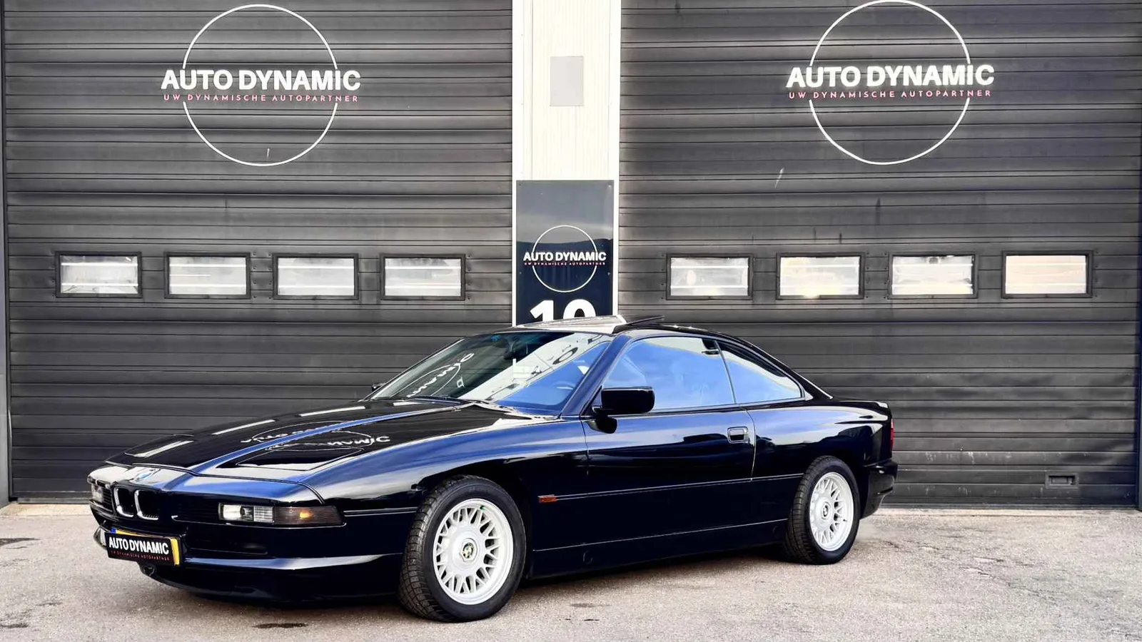 BMW 8-Serie (1992) — foto 1