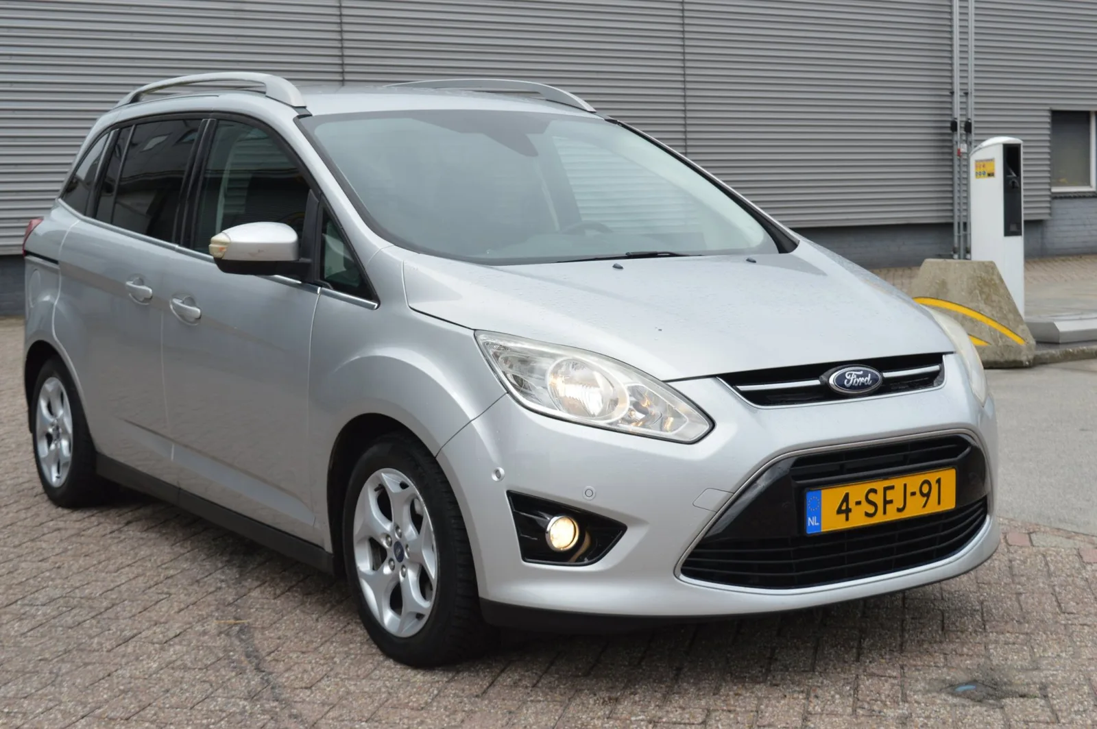 Ford Grand C-Max (2013) — foto 1