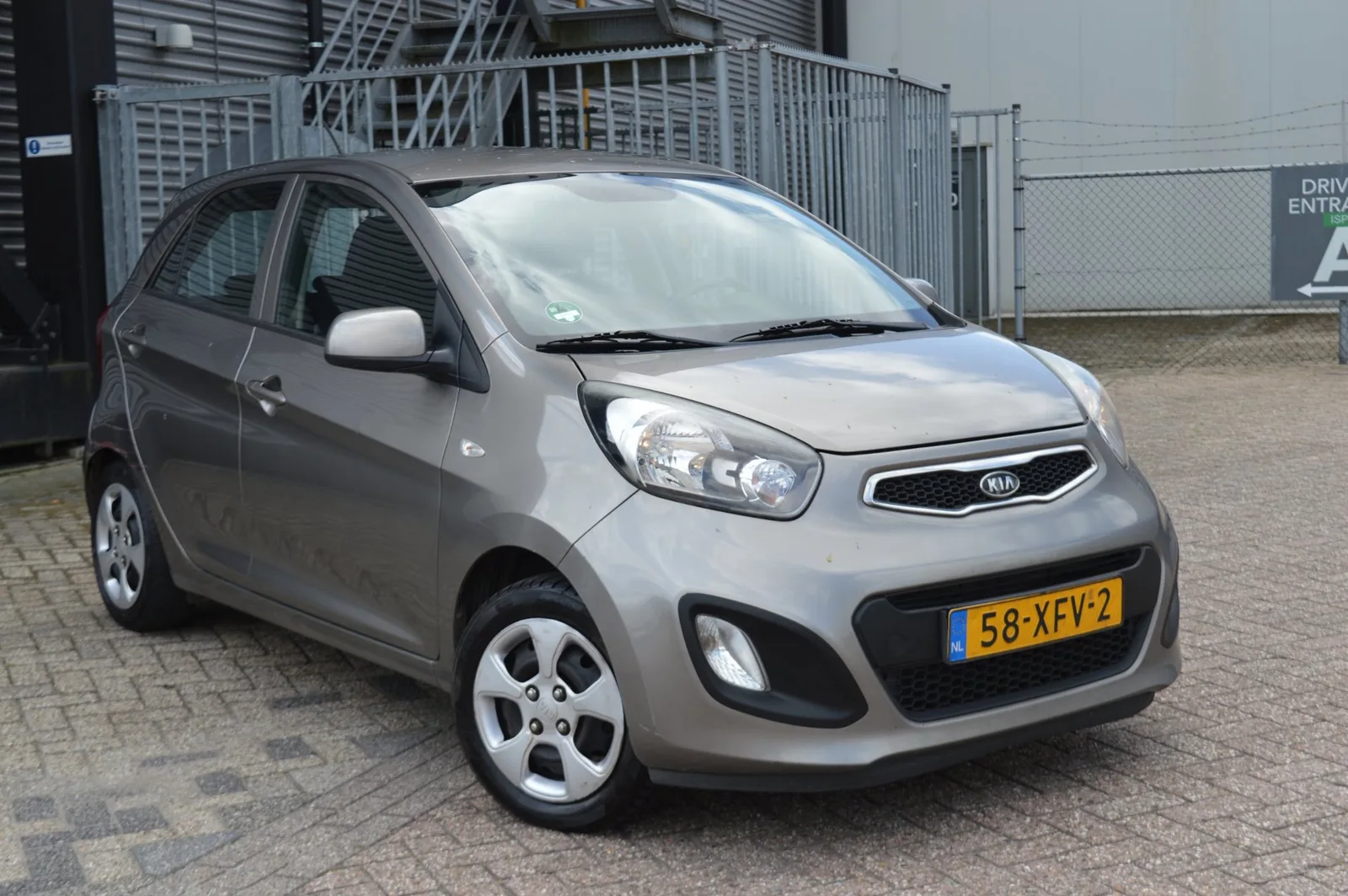 Kia Picanto (2012) — foto 1