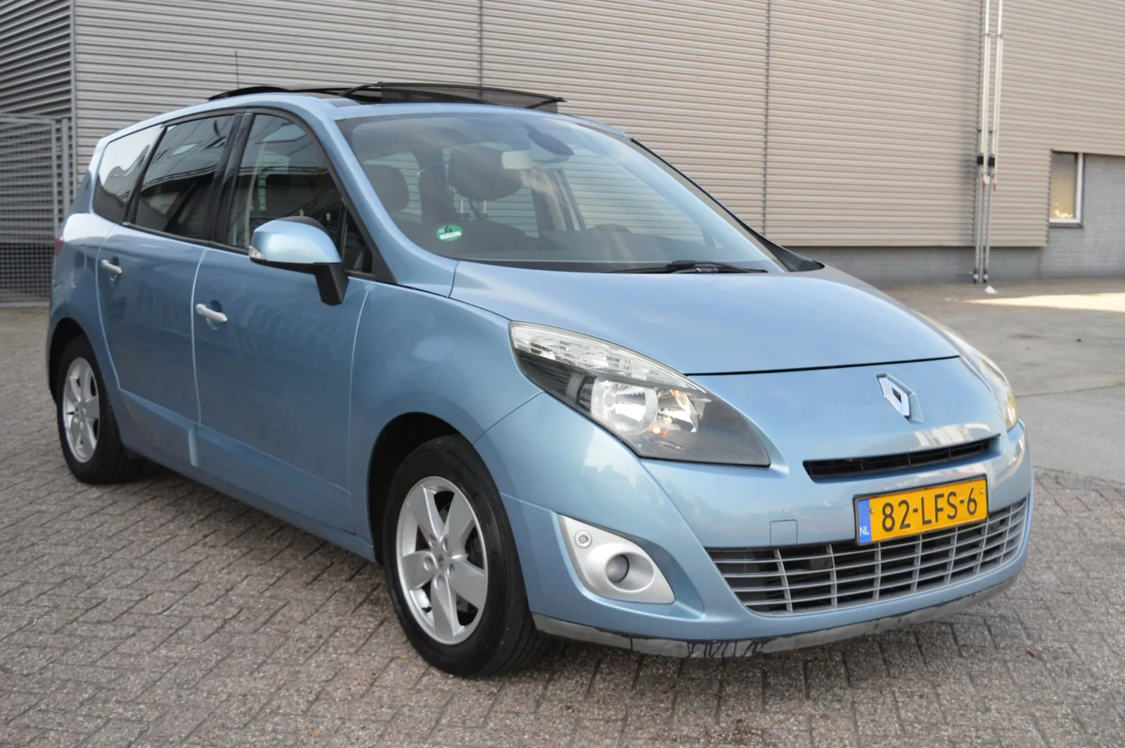 Renault Grand Scénic (2010) — foto 1