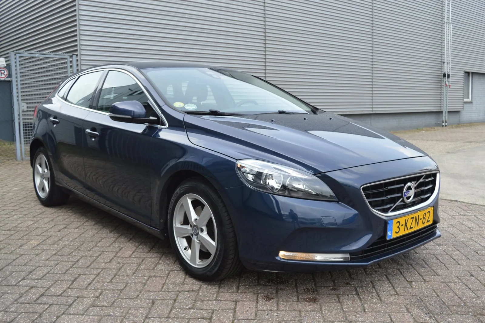 Volvo V40 (2013) — foto 1