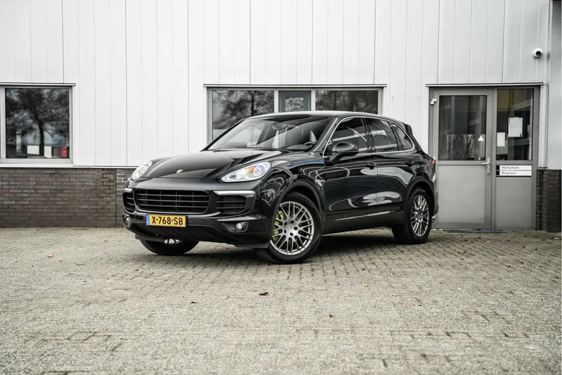 Porsche Cayenne (2015)