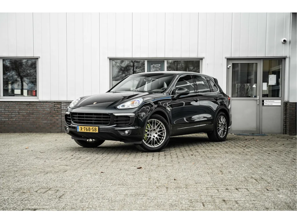Porsche Cayenne (2015) — foto 1