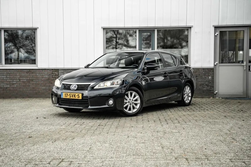 Lexus CT (2011)