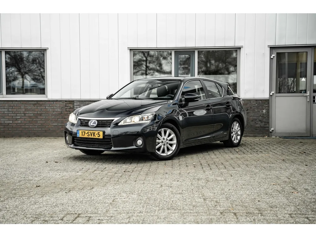Lexus CT (2011) — foto 1