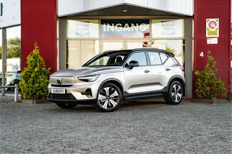 Volvo XC40 (2023)