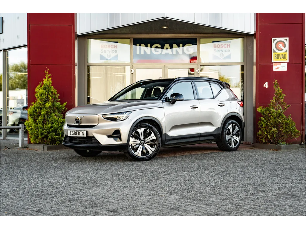 Volvo XC40 (2023) — foto 1