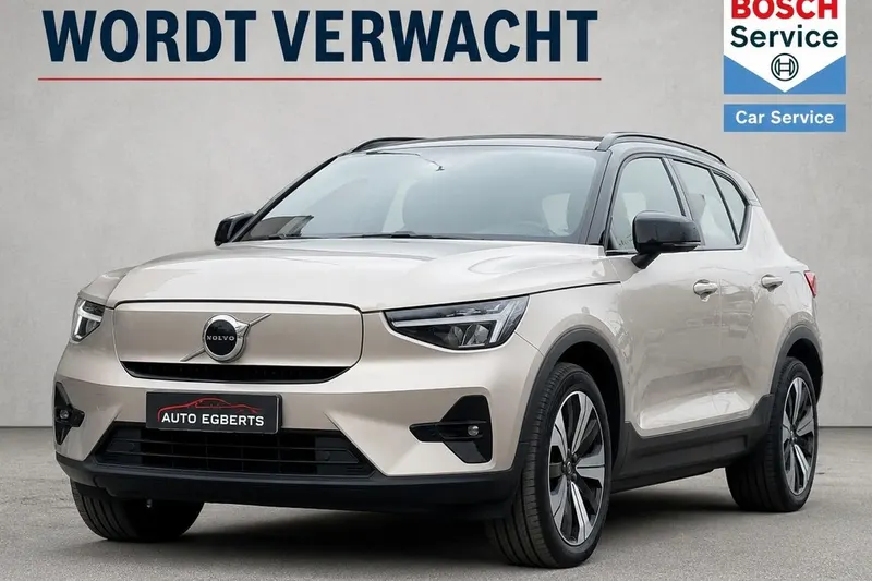 Volvo XC40 (2023)