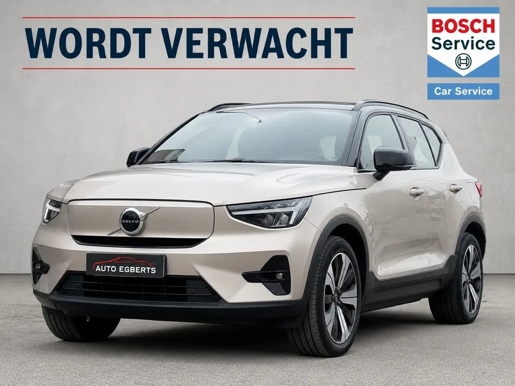 Volvo XC40 (2023) — foto 1