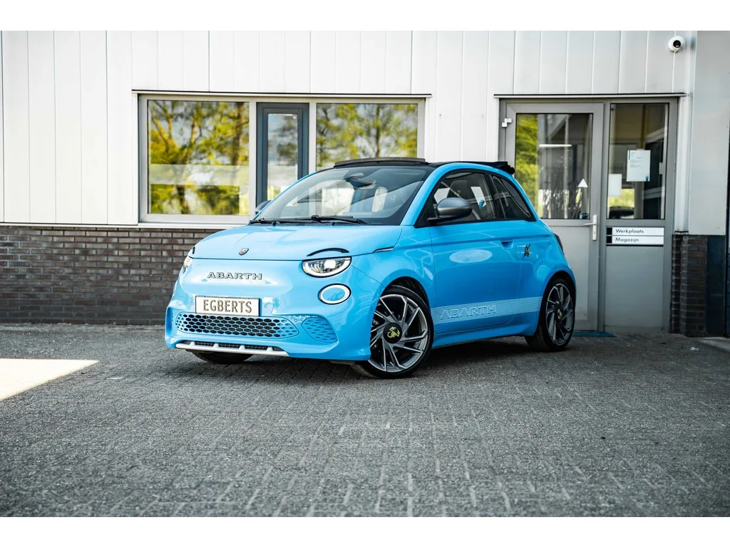 Abarth 500 C (2023) — foto 1