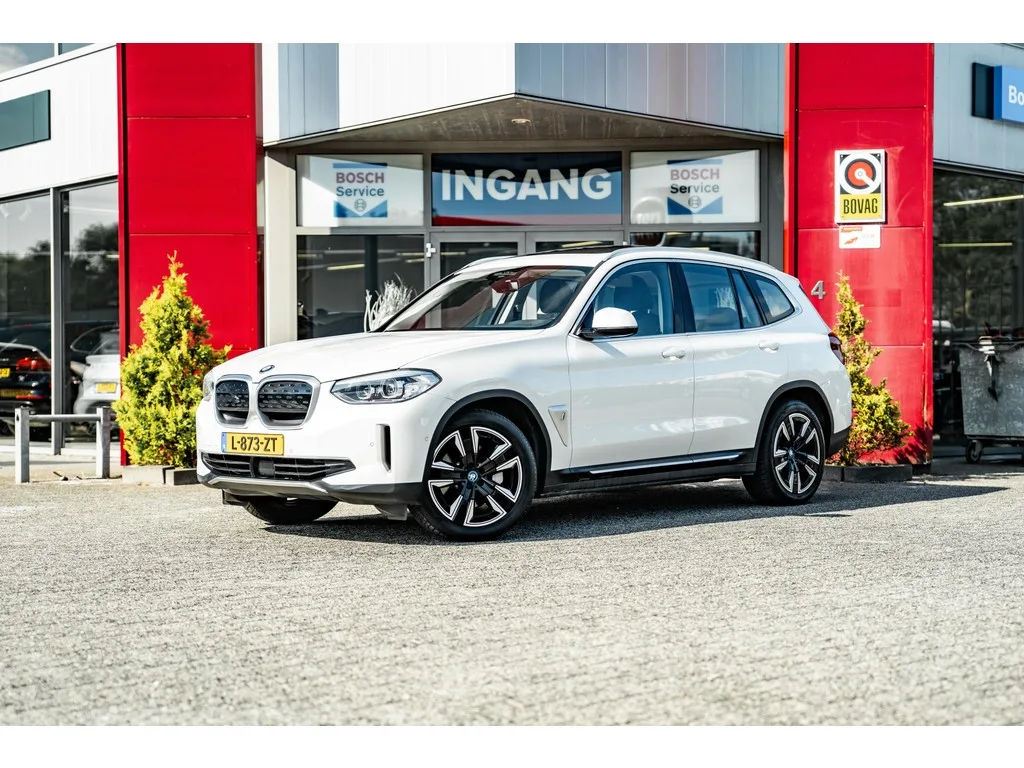 BMW iX3 (2021) — foto 1