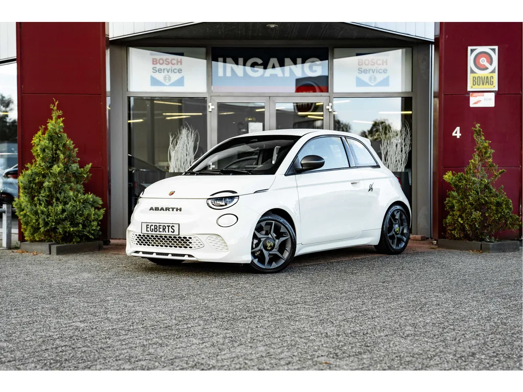Fiat 500 Abarth (2024) — foto 1