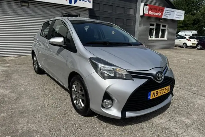 Toyota Yaris (2015)