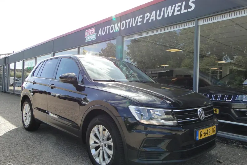 Volkswagen Tiguan (2016)