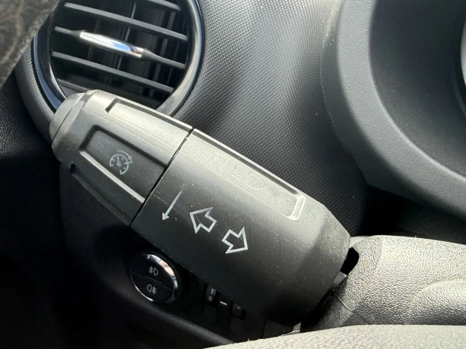 Opel Corsa (2013) — foto 1
