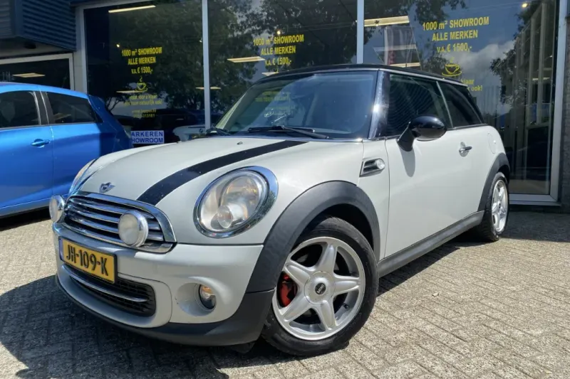 MINI Cooper (2011)