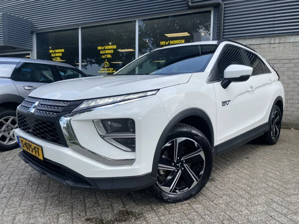 Mitsubishi Eclipse Cross (2022) — foto 1