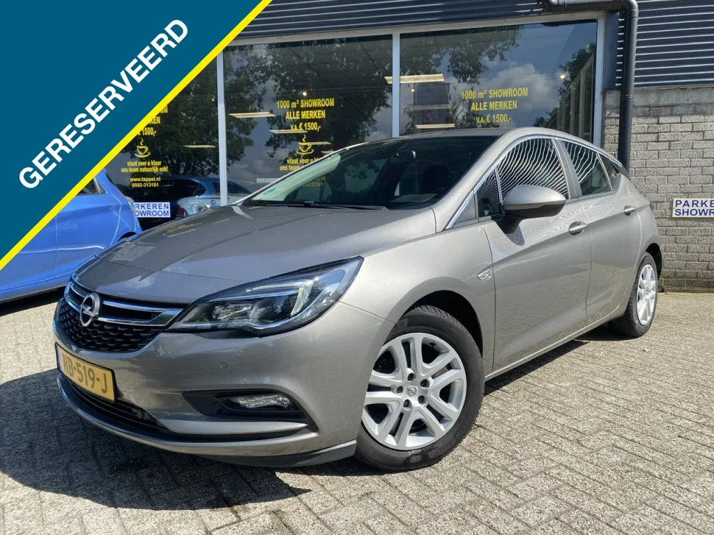 Opel Astra (2017) — foto 1