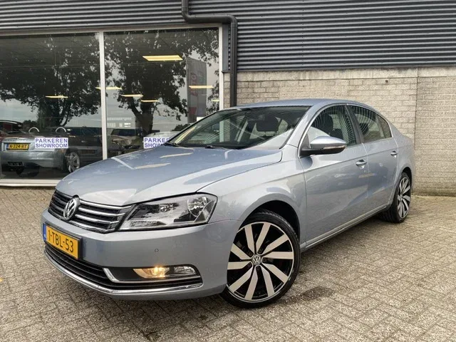 Volkswagen Passat (2014) — foto 1