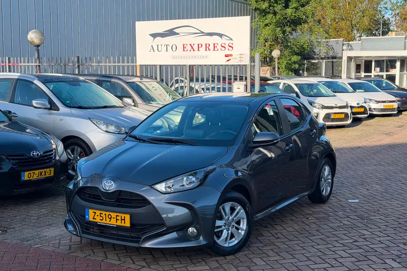 Toyota Yaris (2024)