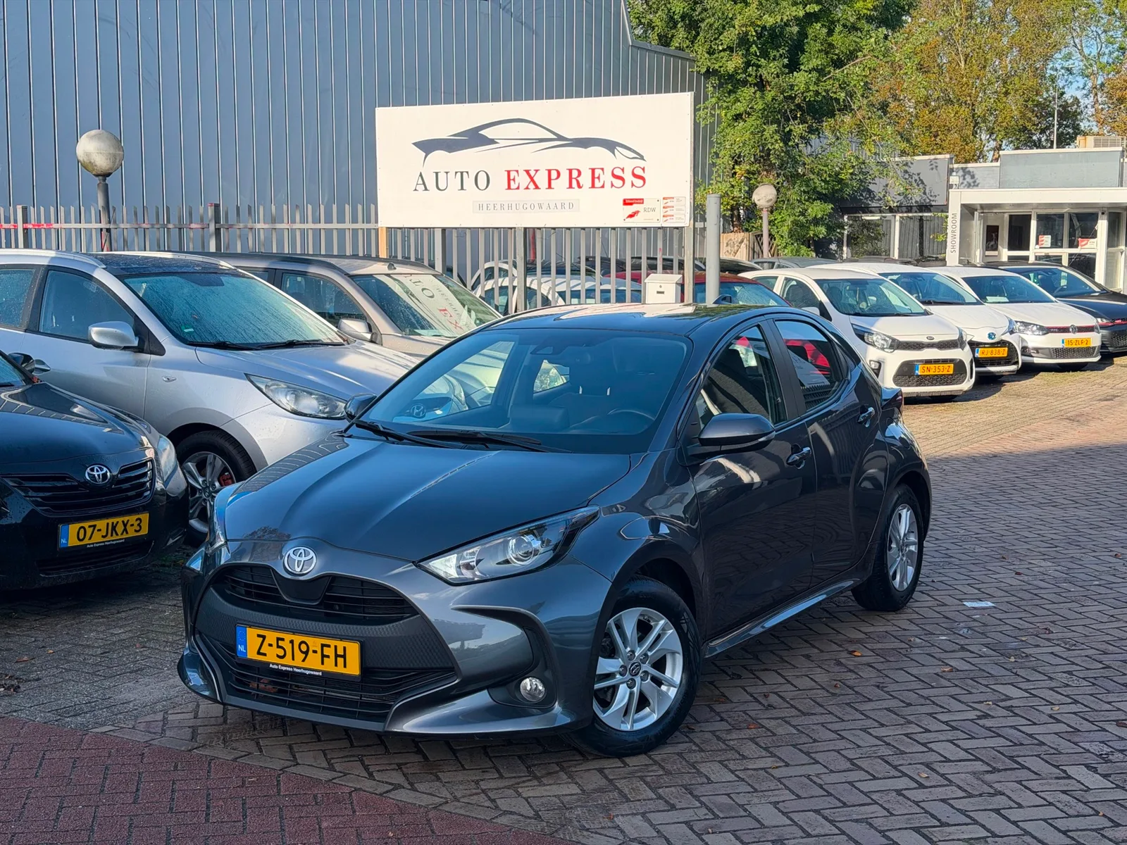 Toyota Yaris (2024) — foto 1