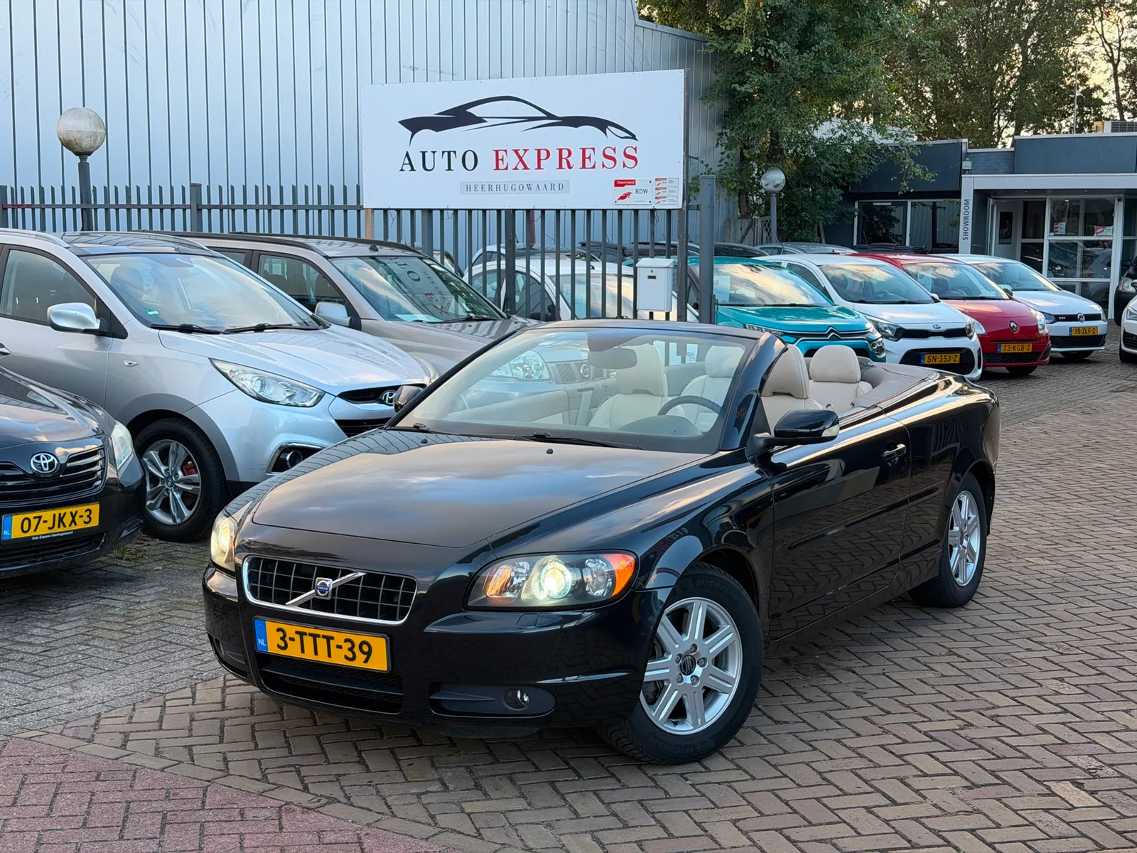 Volvo C70 (2006) — foto 1