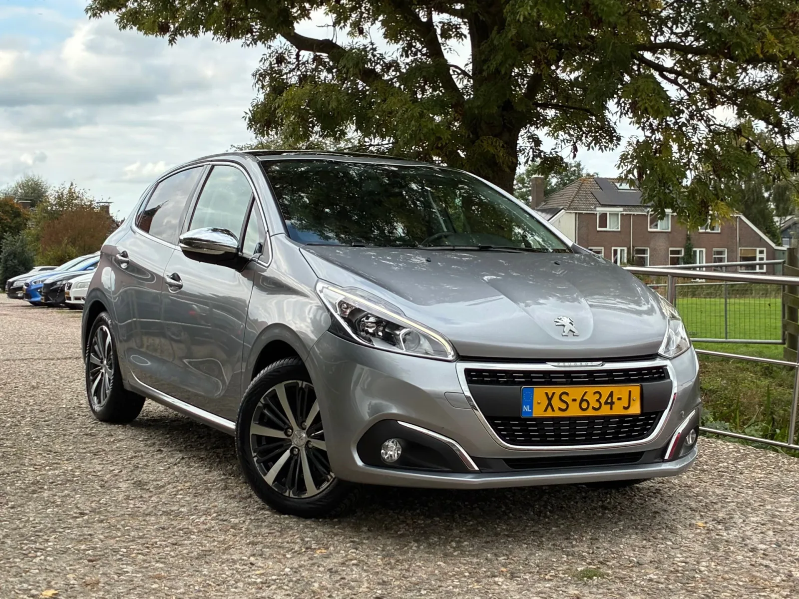 Peugeot 208 (2019) — foto 1