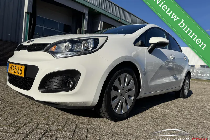 Kia Rio (2013)