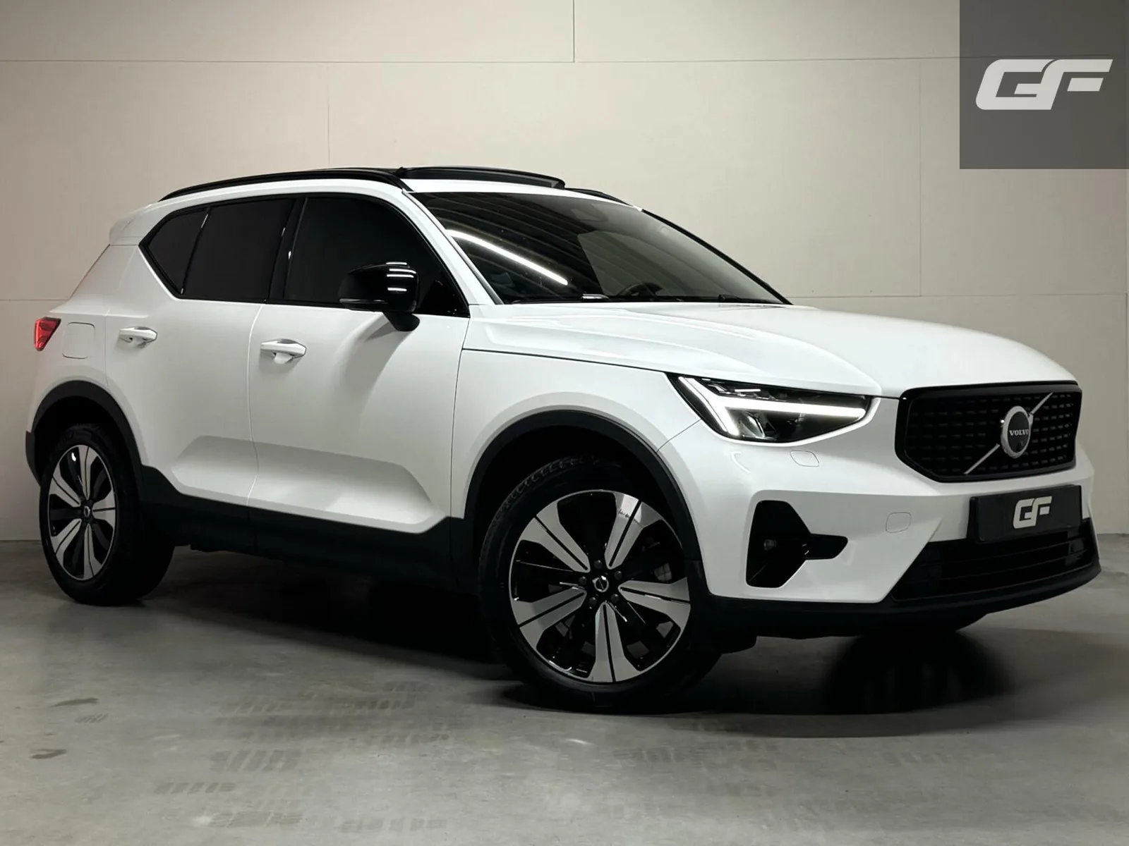 Volvo XC40 (2022) — foto 1