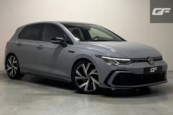 Volkswagen Golf (2021) — foto 1
