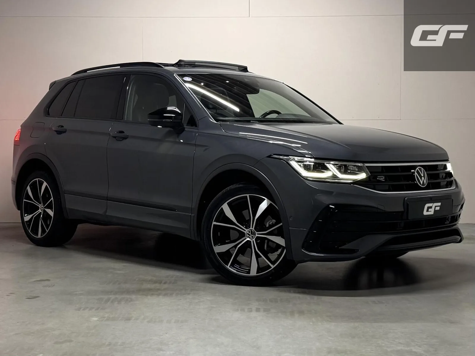 Volkswagen Tiguan (2022) — foto 1