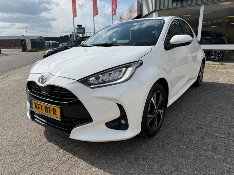 Toyota Yaris (2025) — foto 1
