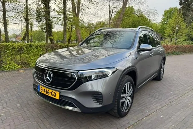 Mercedes-Benz EQB (2023)