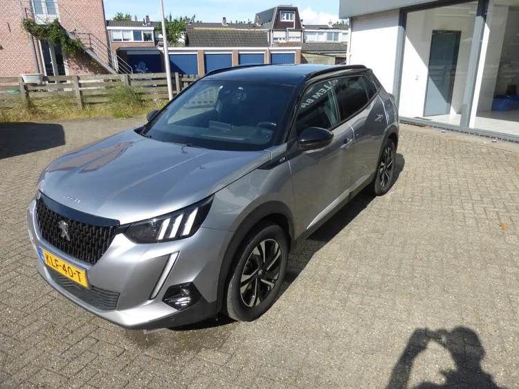 Peugeot 2008 (2020) — foto 1